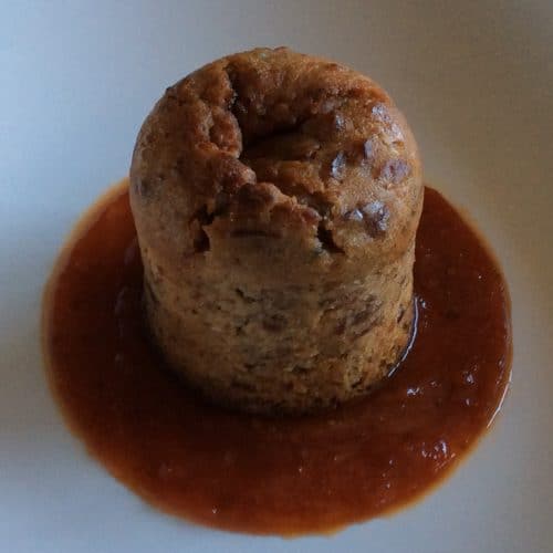 Muffin de Kalamata sobre mermelada